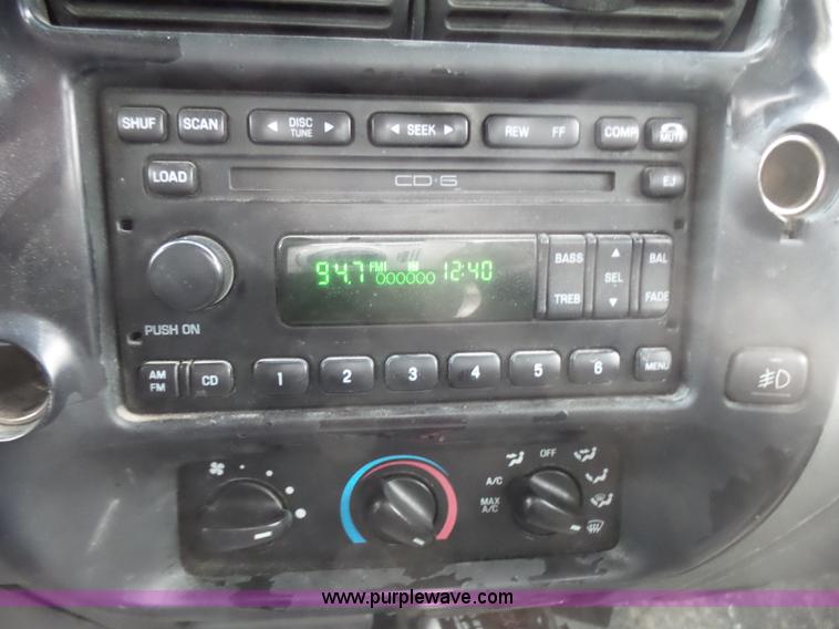 image for item L5429 2003 Ford Ranger pickup truck