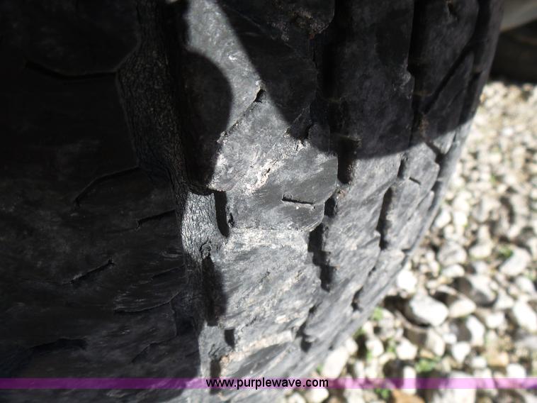 image for item L5452 1999 Jeep Cherokee SE SUV