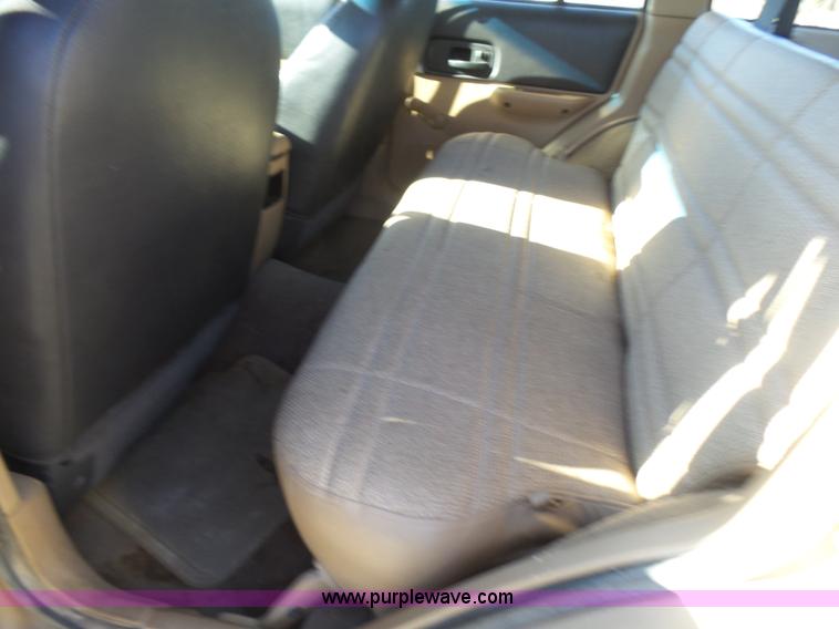 image for item L5452 1999 Jeep Cherokee SE SUV