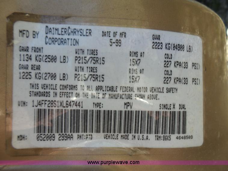 image for item L5452 1999 Jeep Cherokee SE SUV