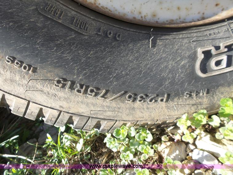 image for item L5453 2000 Ford Explorer XL SUV