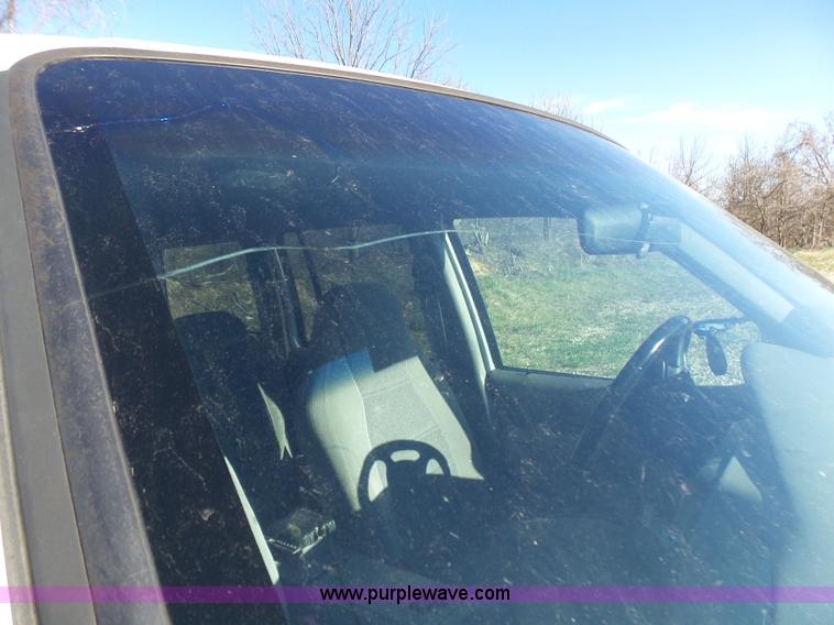 image for item L5453 2000 Ford Explorer XL SUV