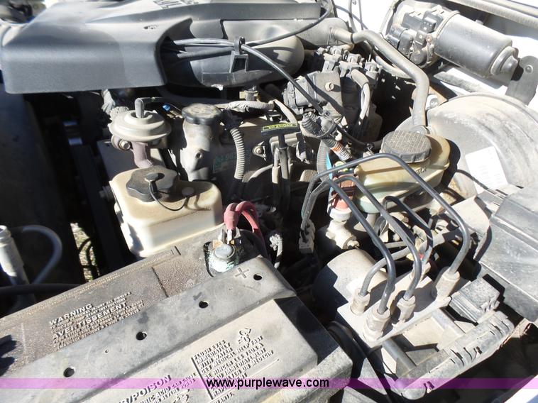 image for item L5453 2000 Ford Explorer XL SUV