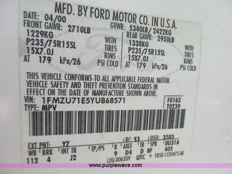 image for item L5453 2000 Ford Explorer XL SUV