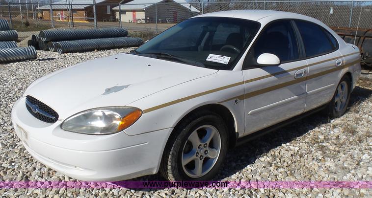 image for item L5454 2000 Ford Taurus SE