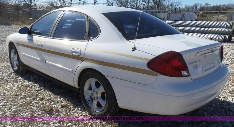 image for item L5454 2000 Ford Taurus SE
