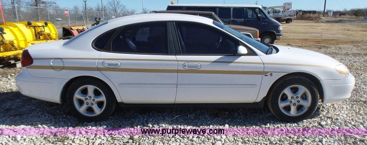 image for item L5454 2000 Ford Taurus SE