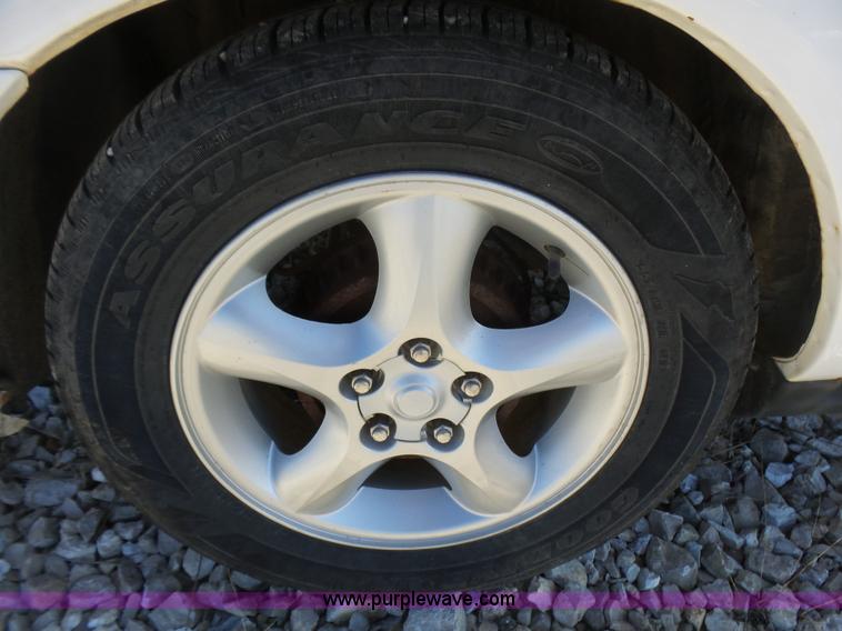 image for item L5454 2000 Ford Taurus SE