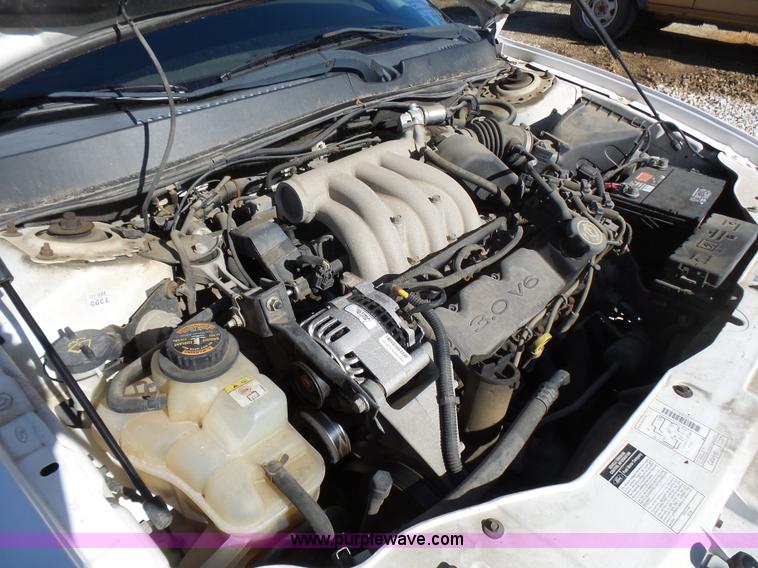 image for item L5454 2000 Ford Taurus SE