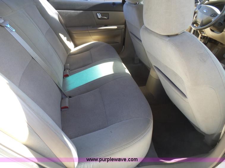 image for item L5454 2000 Ford Taurus SE
