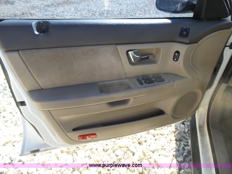 image for item L5454 2000 Ford Taurus SE