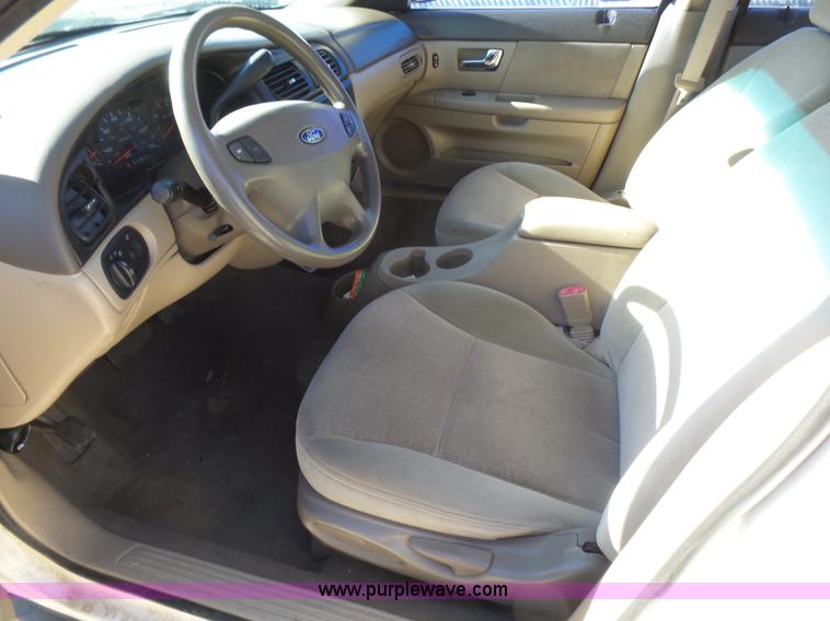 image for item L5454 2000 Ford Taurus SE