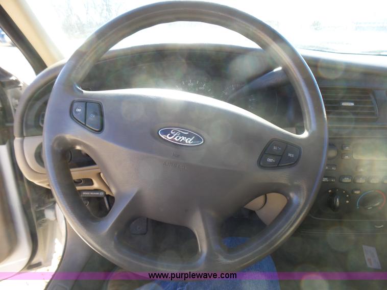 image for item L5454 2000 Ford Taurus SE