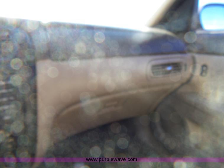 image for item L5454 2000 Ford Taurus SE