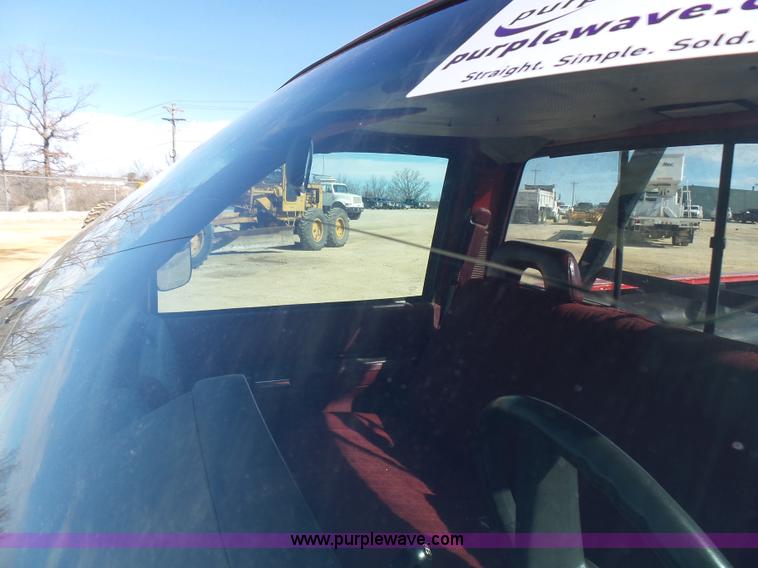 image for item L5456 1994 Chevrolet Cheyenne 1500 pickup truck