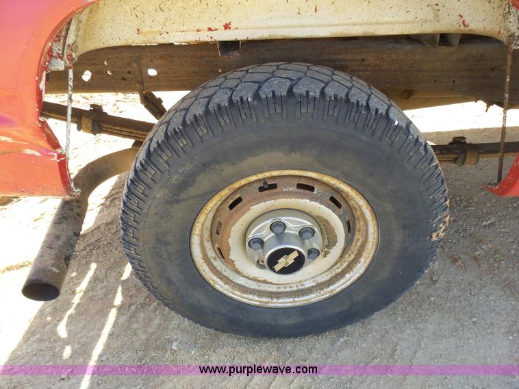 image for item L5456 1994 Chevrolet Cheyenne 1500 pickup truck
