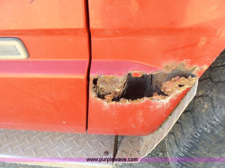 image for item L5456 1994 Chevrolet Cheyenne 1500 pickup truck