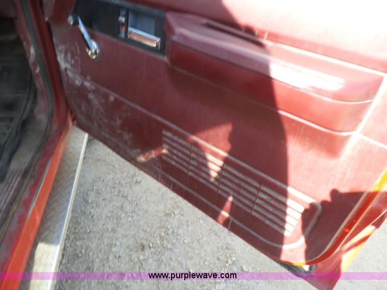 image for item L5456 1994 Chevrolet Cheyenne 1500 pickup truck