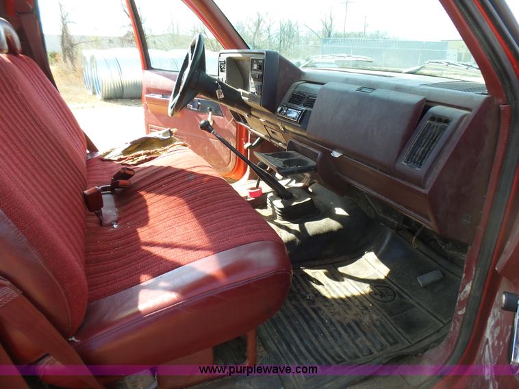 image for item L5456 1994 Chevrolet Cheyenne 1500 pickup truck