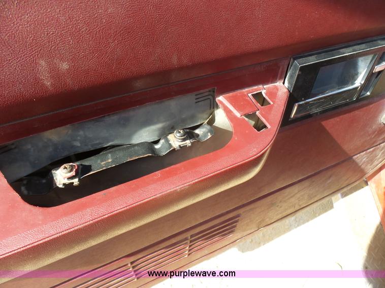 image for item L5456 1994 Chevrolet Cheyenne 1500 pickup truck