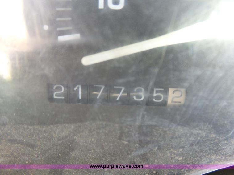 image for item L5456 1994 Chevrolet Cheyenne 1500 pickup truck