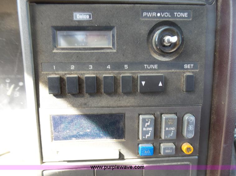 image for item L5456 1994 Chevrolet Cheyenne 1500 pickup truck