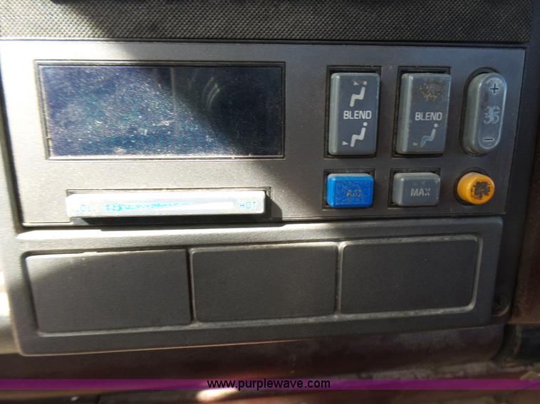 image for item L5456 1994 Chevrolet Cheyenne 1500 pickup truck