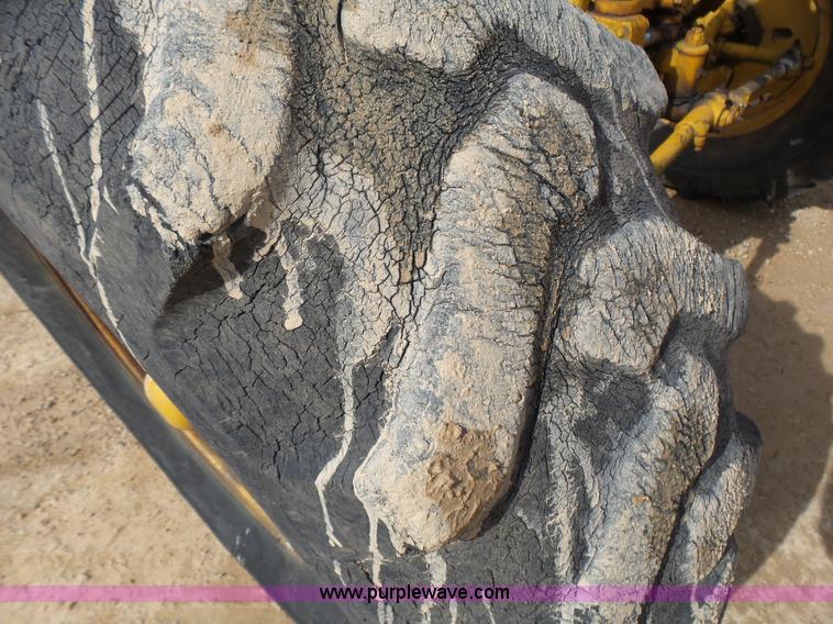 image for item L5457 1969 Caterpillar 112F motor grader