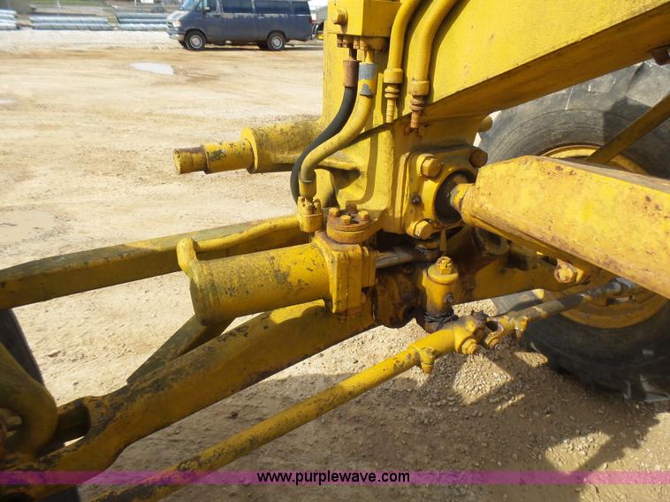image for item L5457 1969 Caterpillar 112F motor grader