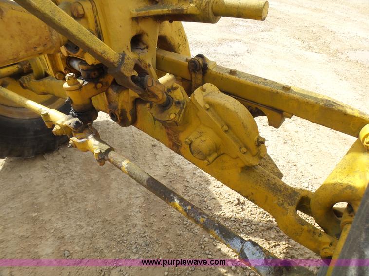 image for item L5457 1969 Caterpillar 112F motor grader