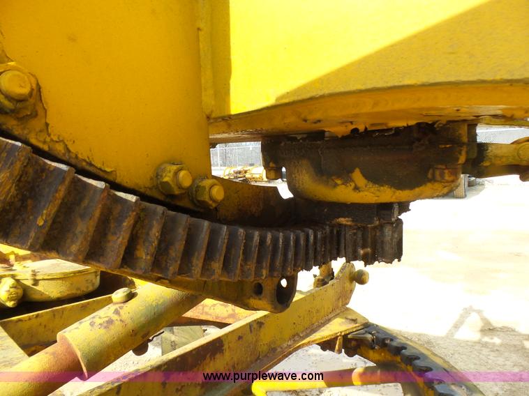 image for item L5457 1969 Caterpillar 112F motor grader