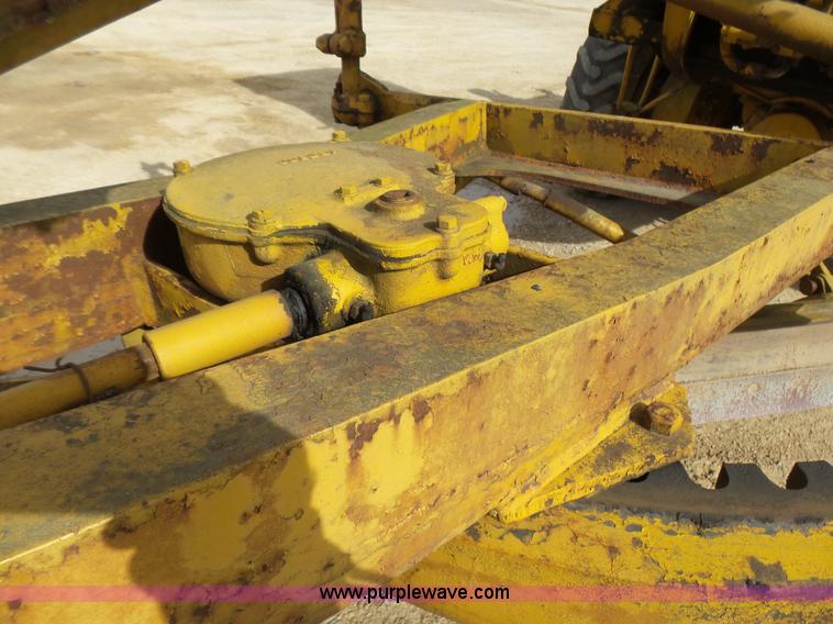 image for item L5457 1969 Caterpillar 112F motor grader