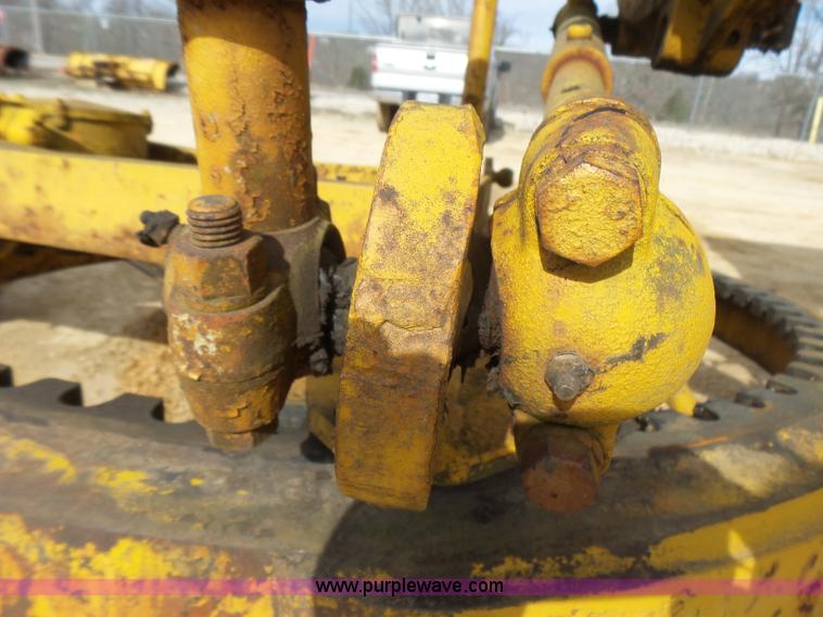 image for item L5457 1969 Caterpillar 112F motor grader
