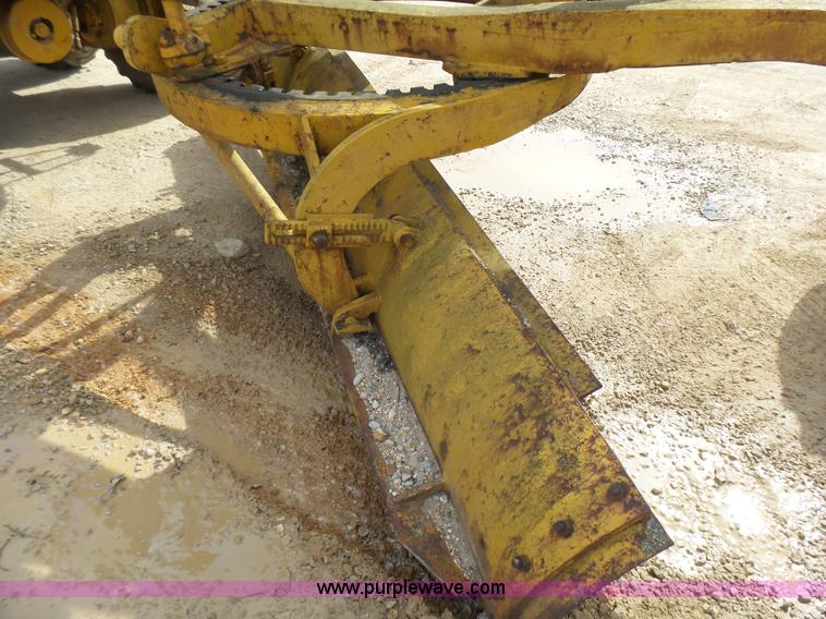 image for item L5457 1969 Caterpillar 112F motor grader