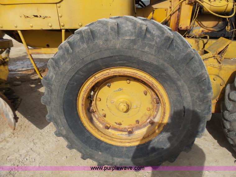 image for item L5457 1969 Caterpillar 112F motor grader