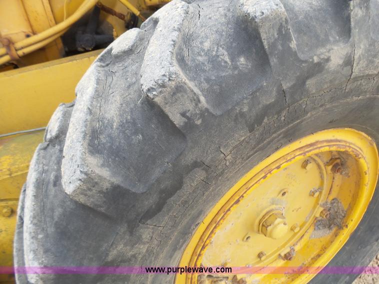 image for item L5457 1969 Caterpillar 112F motor grader