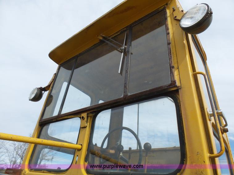 image for item L5457 1969 Caterpillar 112F motor grader