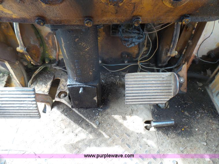 image for item L5457 1969 Caterpillar 112F motor grader