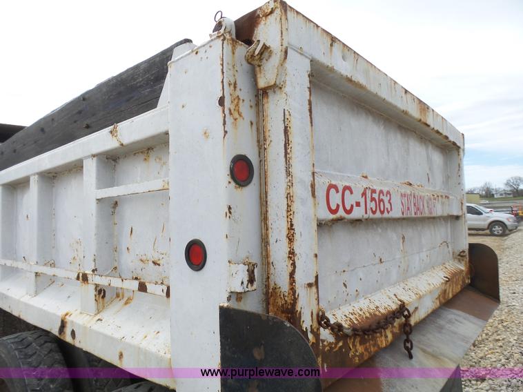 image for item L5458 1993 International 4900 dump truck