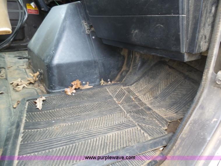 image for item L5458 1993 International 4900 dump truck