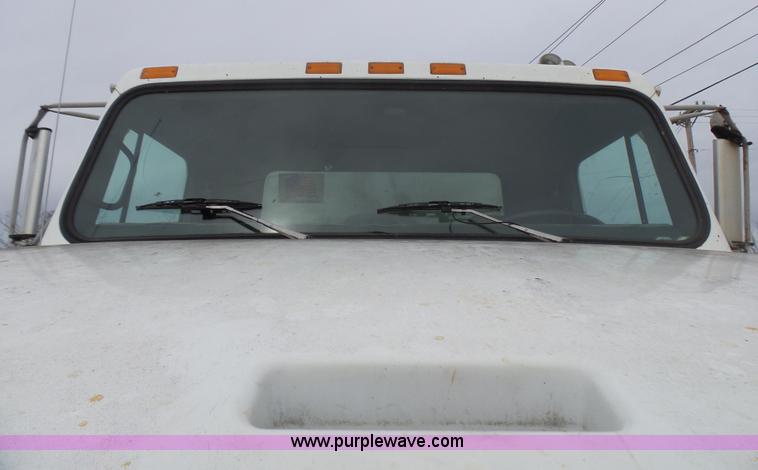 image for item L5458 1993 International 4900 dump truck