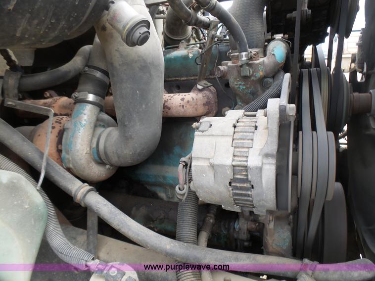 image for item L5458 1993 International 4900 dump truck