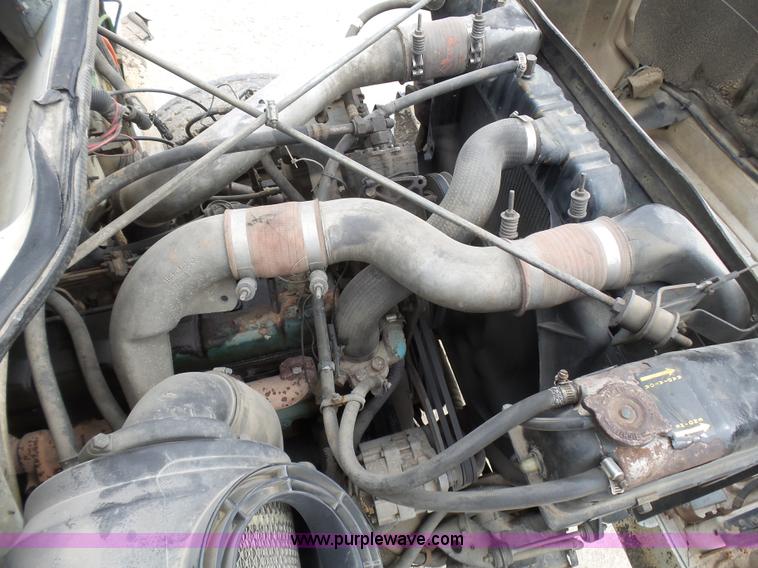 image for item L5458 1993 International 4900 dump truck