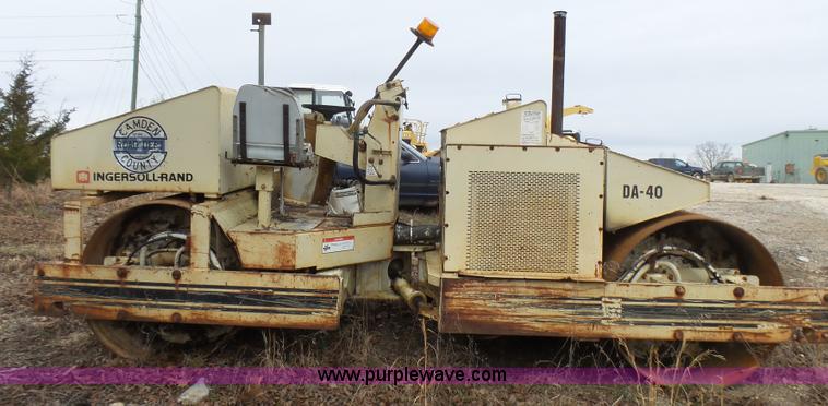 image for item L5459 Ingersoll Rand DA40 double drum roller compactor