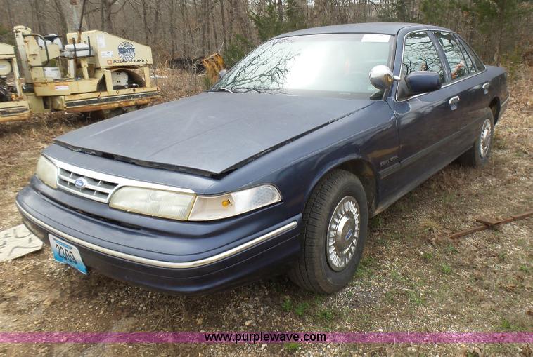 image for item L5460 1995 Ford Crown Victoria Police Interceptor