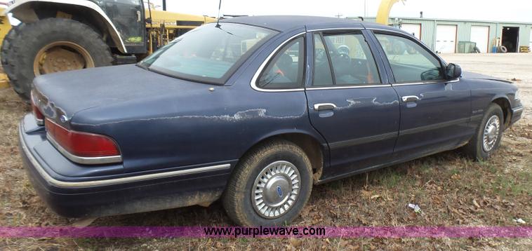image for item L5460 1995 Ford Crown Victoria Police Interceptor