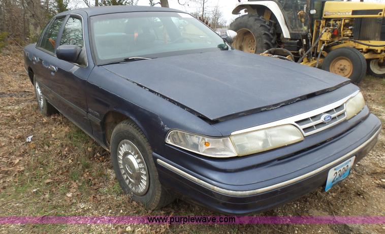 image for item L5460 1995 Ford Crown Victoria Police Interceptor