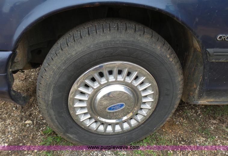 image for item L5460 1995 Ford Crown Victoria Police Interceptor