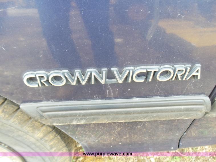 image for item L5460 1995 Ford Crown Victoria Police Interceptor