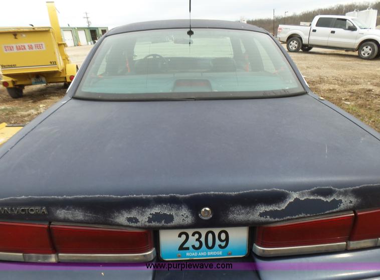 image for item L5460 1995 Ford Crown Victoria Police Interceptor